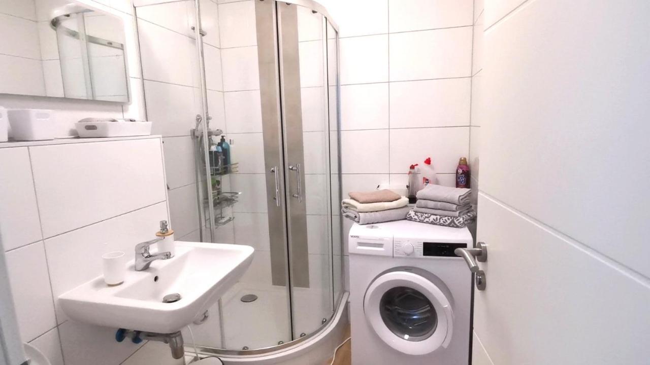 3-Zimmer, Bis 6 Personen Mit Parkplatz Lägenhet Mülheim an der Ruhr Exteriör bild